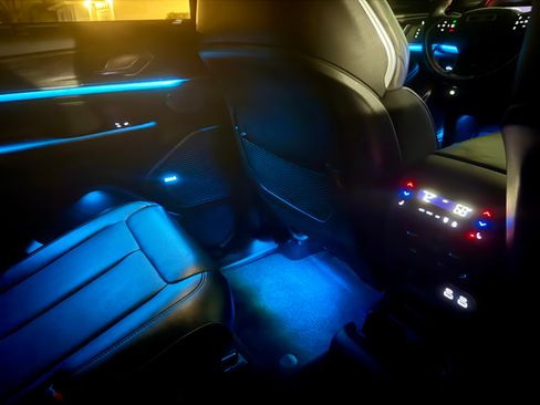 Used 2022 Jeep Grand Cherokee L Overland w/ Luxury Tech Group IV image 10