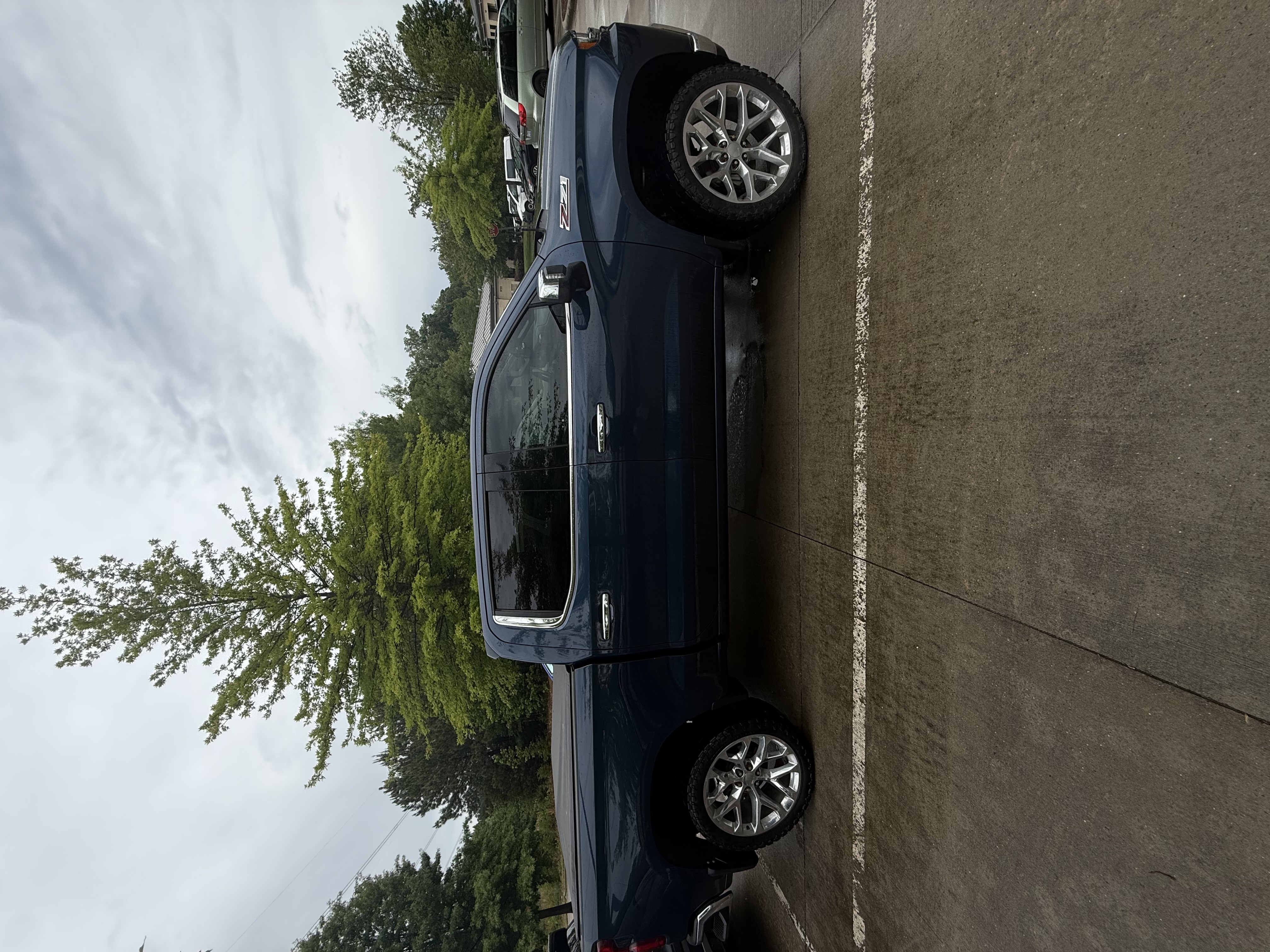 Used 2019 Chevrolet Silverado 1500 LTZ w/ LTZ Plus Package AWD/4WD image 2