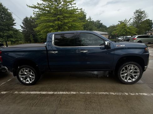 Used 2019 Chevrolet Silverado 1500 LTZ w/ LTZ Plus Package AWD/4WD image 2