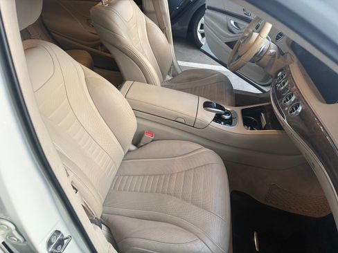 Used 2018 Mercedes-Benz S 560 Sedan image 8