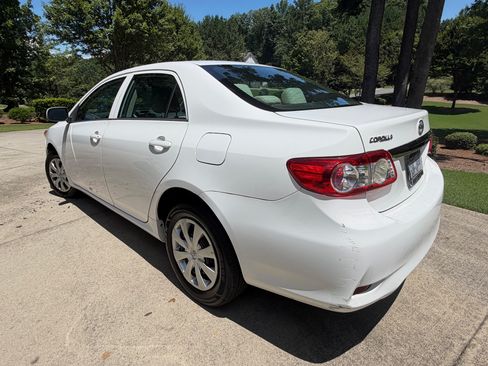 Used 2013 Toyota Corolla L FWD image 5