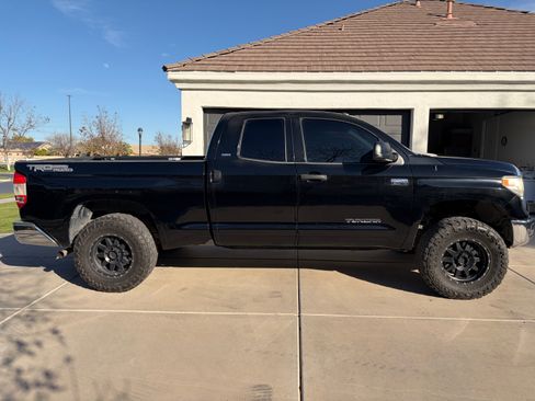 Used 2014 Toyota Tundra SR5 image 1