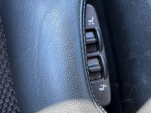 Used 2012 Nissan 370Z Touring w/ Sport Pkg image 12