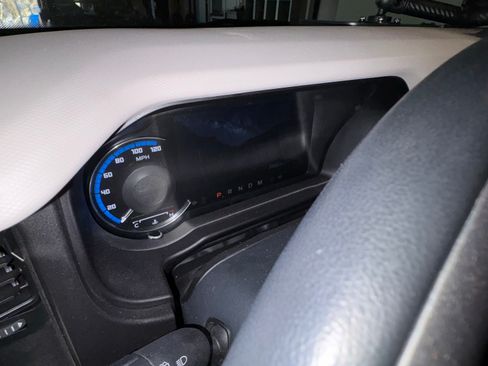 Used 2023 Ford Bronco Wildtrak image 5