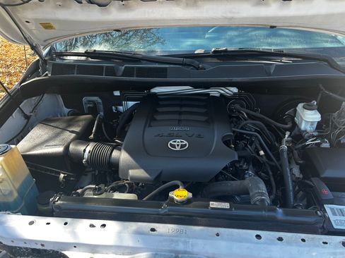 Used 2012 Toyota Tundra 2WD Double Cab w/ Tow Pkg image 2