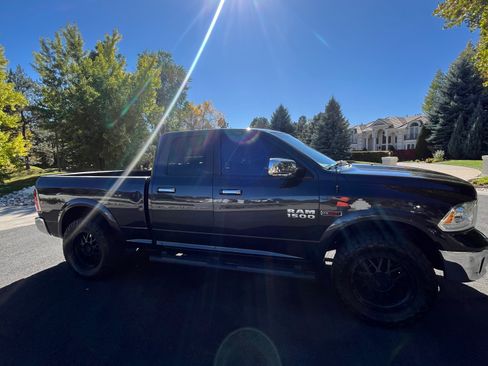 Used 2015 RAM 1500 Laramie w/ Convenience Group image 19