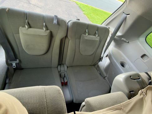 Used 2012 Toyota Highlander 4WD w/ Tech Pkg image 16