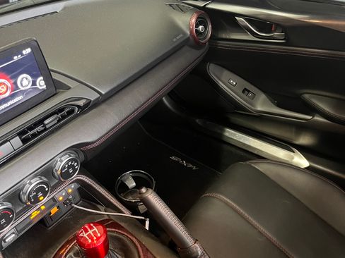 Used 2018 MAZDA MX-5 Miata RF Grand Touring RWD image 17