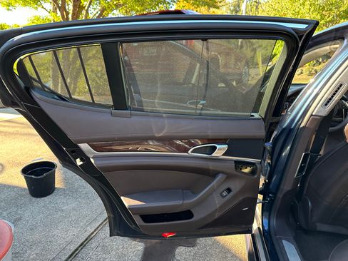 Used 2010 Porsche Panamera 4S image 19