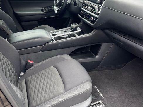 Used 2022 Nissan Pathfinder SV w/ SV Premium Package image 8