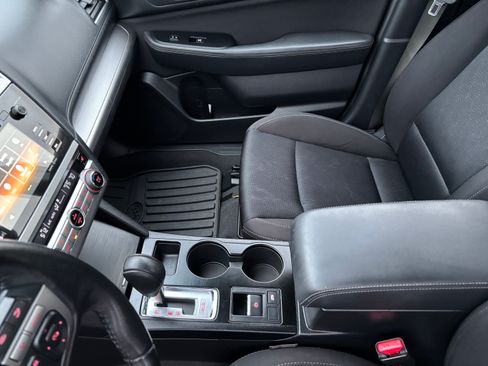 Used 2016 Subaru Legacy 2.5i Premium image 10