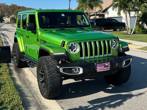 Used 2020 Jeep Wrangler Unlimited Sahara w/ Uconnect 4C Nav & Sound Group image 5