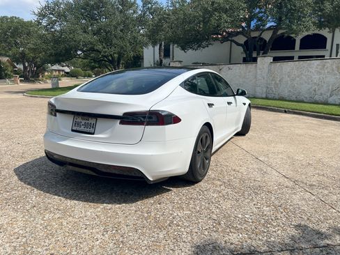 Used 2022 Tesla Model S Standard Range image 4