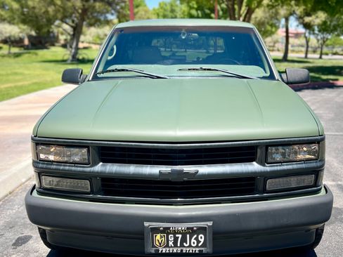 Used 1997 Chevrolet Tahoe Sport Utility 2D w/ Preferred Equipment Group 2 image 10
