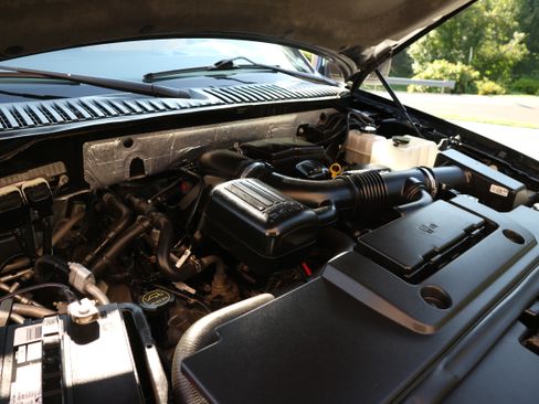 Used 2014 Ford Expedition EL XLT w/ Equipment Group 202A image 13