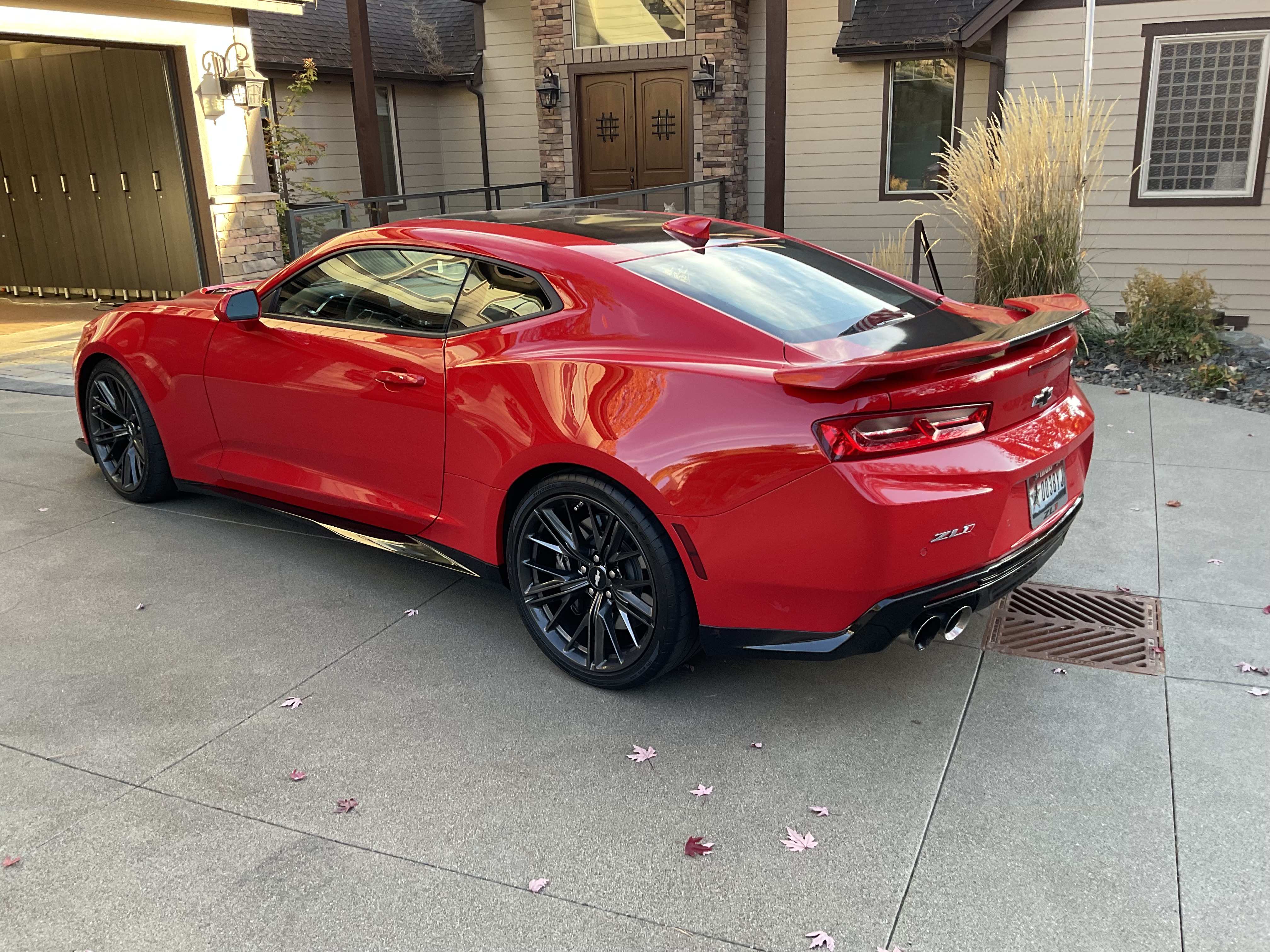 Used 2018 Chevrolet Camaro ZL1 RWD image 15