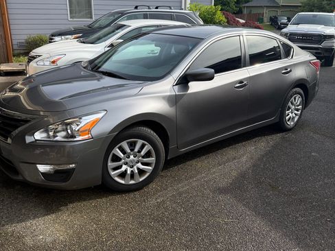 Used 2015 Nissan Altima 2.5 S w/ Power Driver Seat Package FWD image 4
