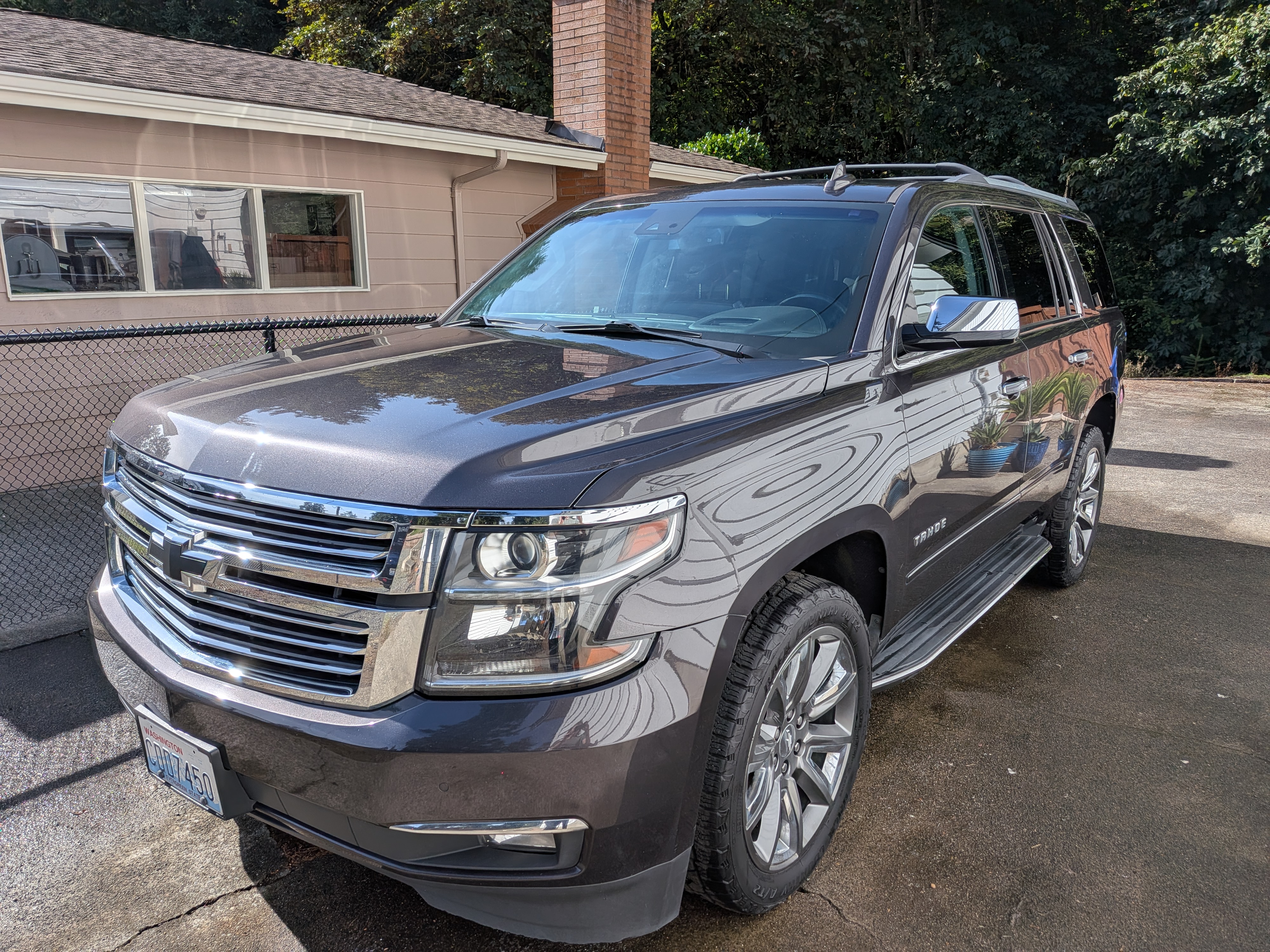 Used 2018 Chevrolet Tahoe Premier AWD/4WD image 1