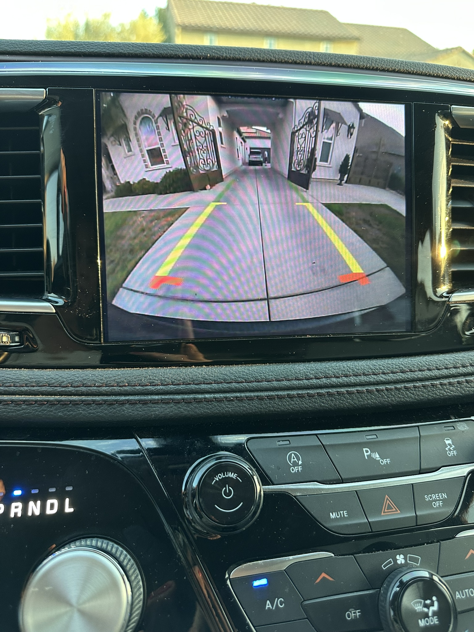 Used 2019 Chrysler Pacifica Limited FWD image 18