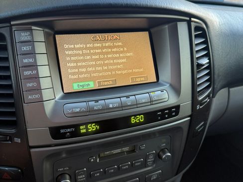 Used 2003 Toyota Land Cruiser image 29