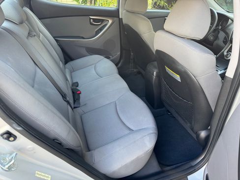 Used 2012 Hyundai Elantra GLS w/ Comfort Pkg 2 image 9