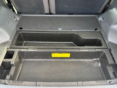 Used 2014 Toyota Prius V Three image 19