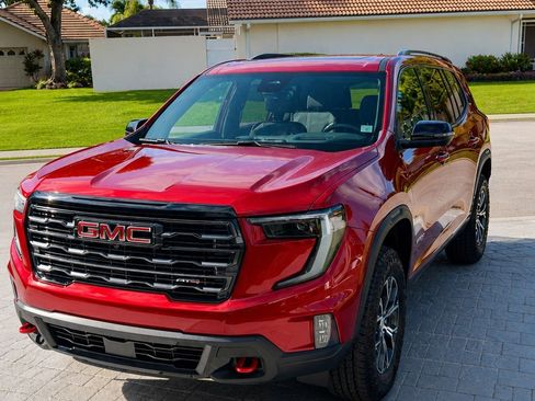 Used 2025 GMC Acadia AT4 w/ Luxury Package AWD/4WD image 11
