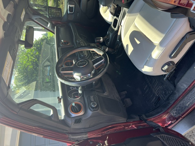 Used 2021 Jeep Gladiator Mojave AWD/4WD image 6