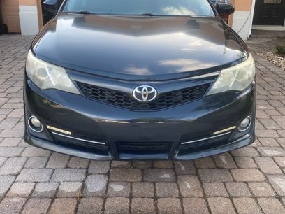 Used 2013 Toyota Camry SE w/ Leather Pkg