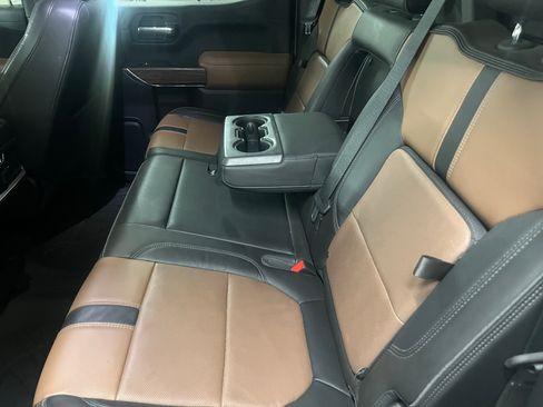 Used 2020 Chevrolet Silverado 1500 High Country w/ Technology Package image 9