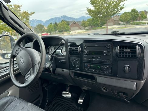 Used 2005 Ford F250 Harley-Davidson image 6