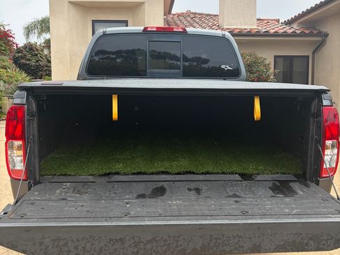 Used 2017 Nissan Frontier Desert Runner image 9