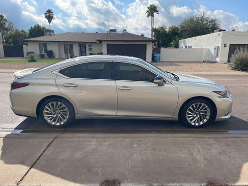 Used 2019 Lexus ES 350 Ultra Luxury image 9