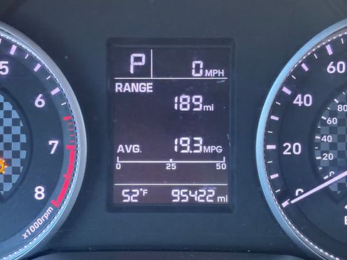 Used 2019 Hyundai Elantra SE image 13