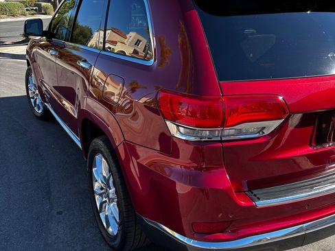 Used 2015 Jeep Grand Cherokee Summit w/ Trailer Tow Group IV image 8