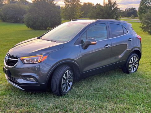 Used 2018 Buick Encore Essence FWD image 1