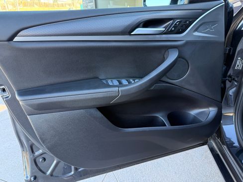 Used 2025 BMW X4 xDrive30i w/ M Sport Package image 17