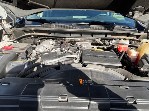 Used 2021 Chevrolet Silverado 3500 LTZ w/ LTZ Convenience Package image 6