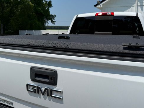 Used 2018 GMC Sierra 2500 Denali w/ Duramax Plus Package AWD/4WD image 6