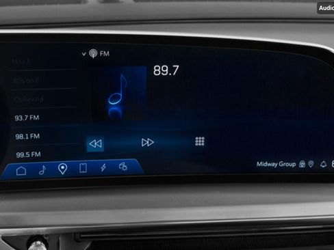 Used 2024 Cadillac Lyriq Luxury image 15