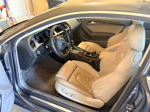 Used 2010 Audi A5 2.0T Premium Plus w/ Premium Plus Pkg image 9