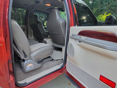 Used 2004 Ford Excursion Eddie Bauer image 17