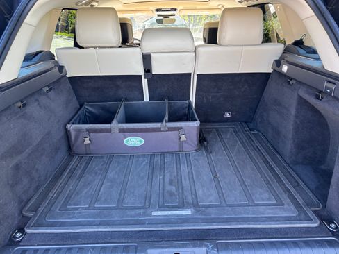 Used 2020 Land Rover Range Rover Sport HSE image 9