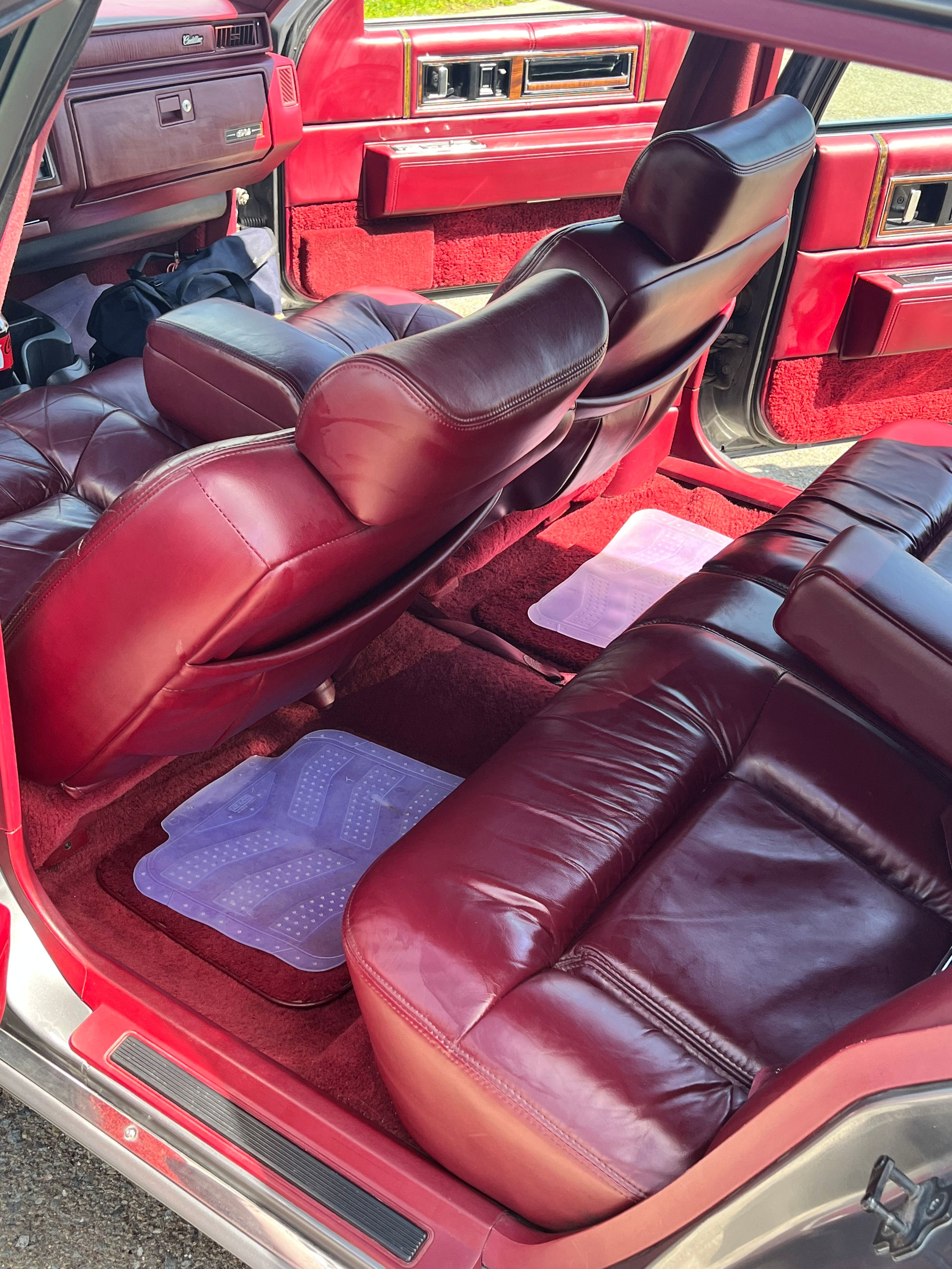 Used 1992 Cadillac De Ville Sedan FWD image 4