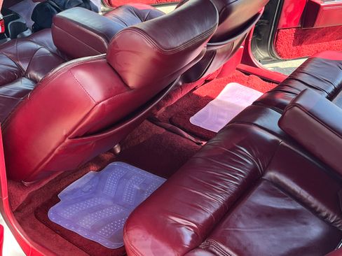 Used 1992 Cadillac De Ville Sedan image 4