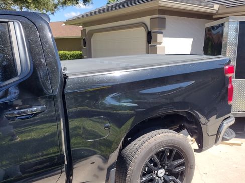 Used 2021 Chevrolet Silverado 1500 LT image 12