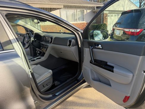 Used 2018 Kia Sportage SX image 19