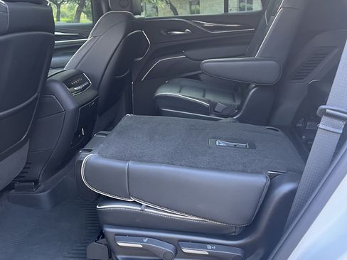 Used 2023 Cadillac Escalade Sport w/ LPO, ONYX Package AWD/4WD image 15
