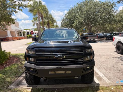 Used 2018 Chevrolet Silverado 2500 LTZ w/ Duramax Plus Package AWD/4WD image 9