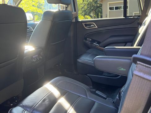 Used 2019 GMC Yukon Denali image 9